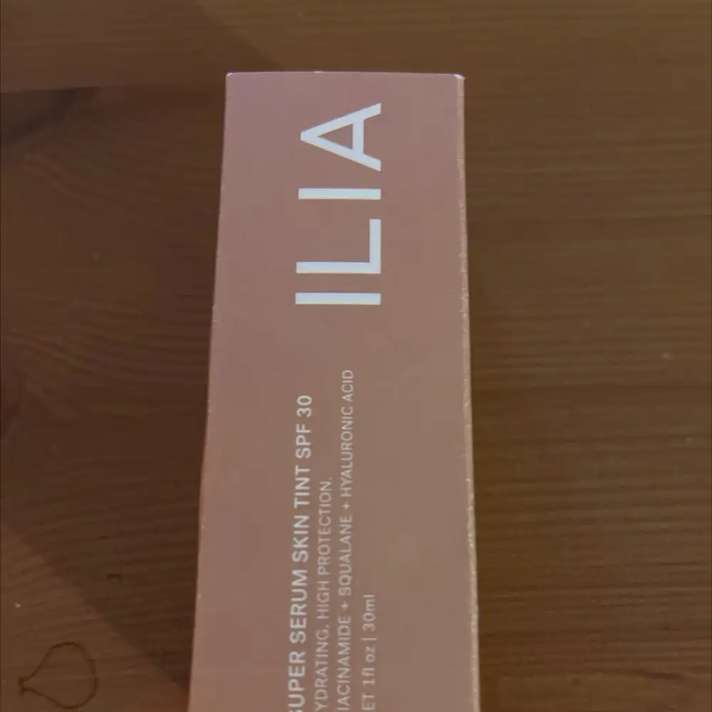ILIA - Super serum skin tint SPF 30