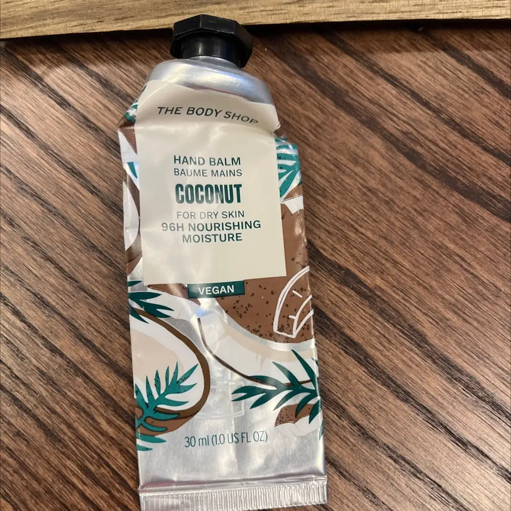 THE BODY SHOP - Baume mains coconut 