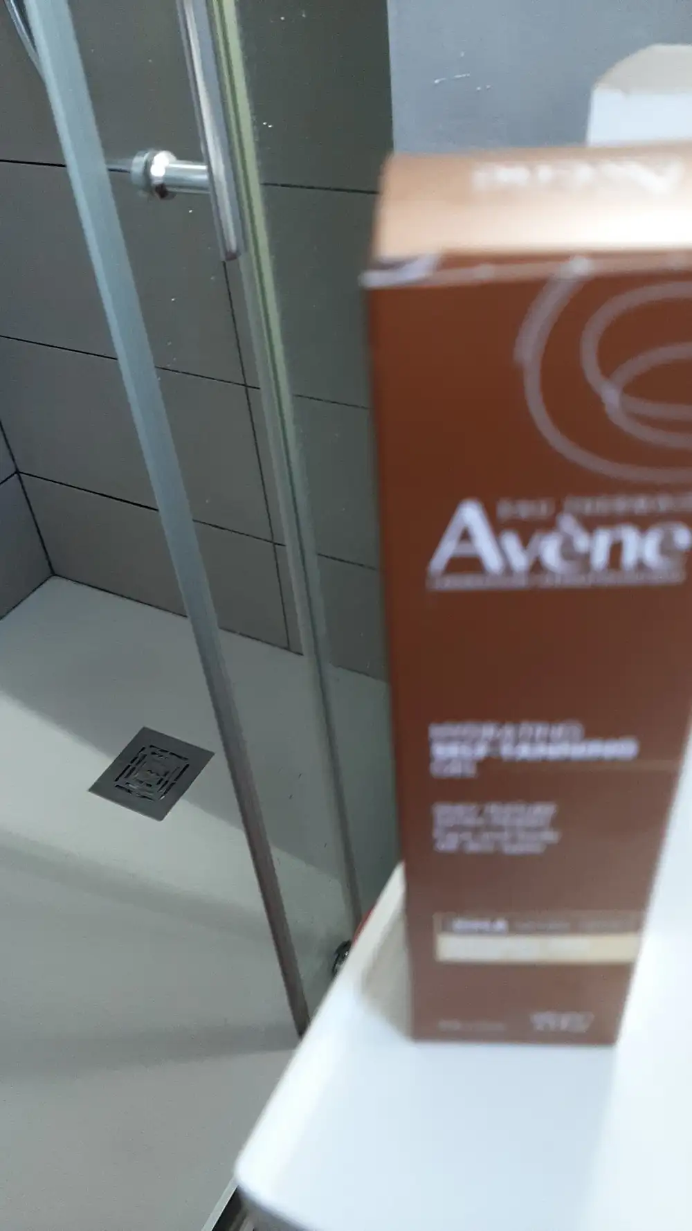 EAU THERMALE AVÈNE - Gel autobronzant hydratant