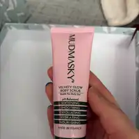MUDMASKY - Velvety glow body scrub