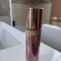 MAKEUP REVOLUTION - Conceal & define - Fond de teint couvrance totale
