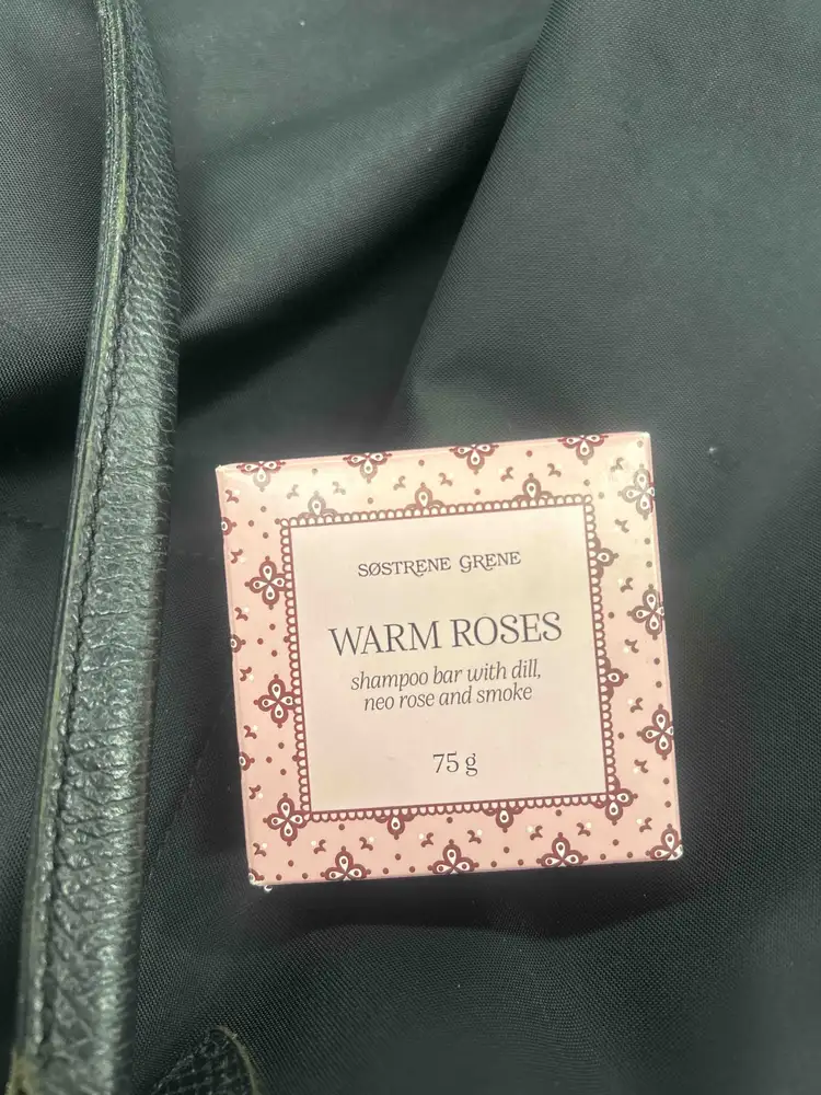 SOSTRENEGRENE - Warm roses - Shampoo bar with dill