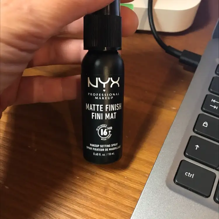 NYX - Spray fixateur de maquillage