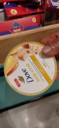 DOVE - Gommage hydratant corps 