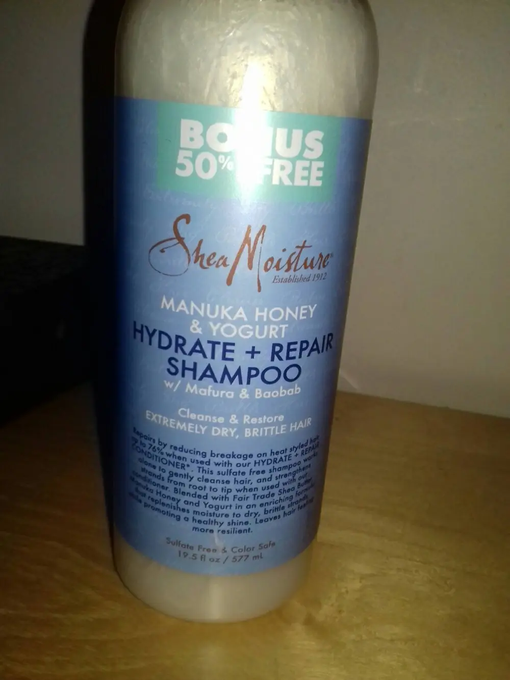 SHEA MOISTURE - Manuka honey & yogurt - Hydrate + Repair shampoo