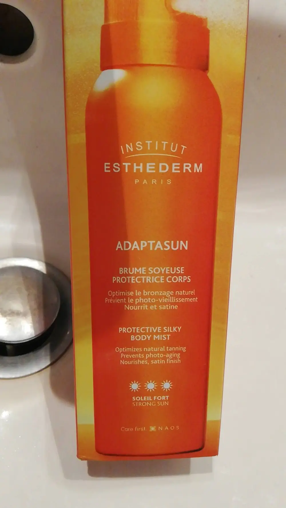 INSTITUT ESTHEDERM - Adaptasun - Brume soyeuse protectrice corps 