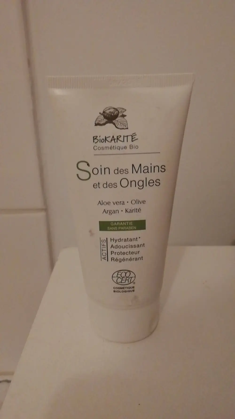 BIOKARITÉ - Soin des mains et des ongles