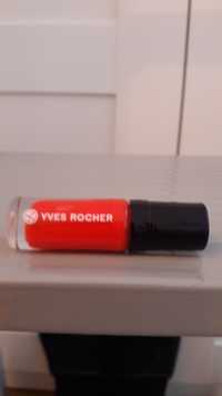 YVES ROCHER - Vernis couleur végétale 5.5 Hibiscus rouge