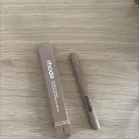 RHODE - Contour des lèvres au peptide 