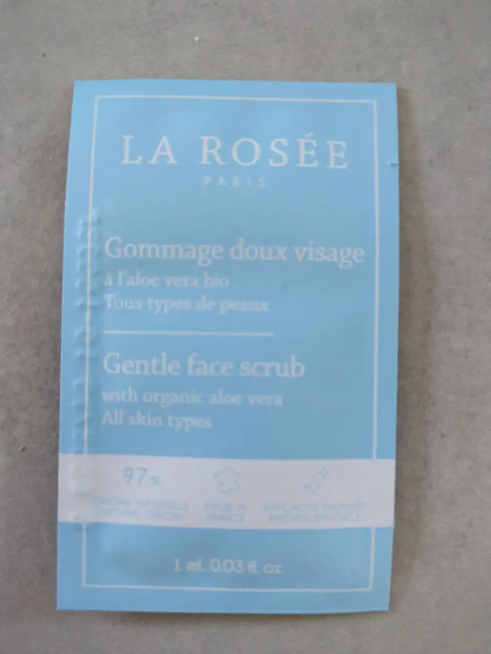 LA ROSÉE - Gommage doux visage à l'aloe vera bio