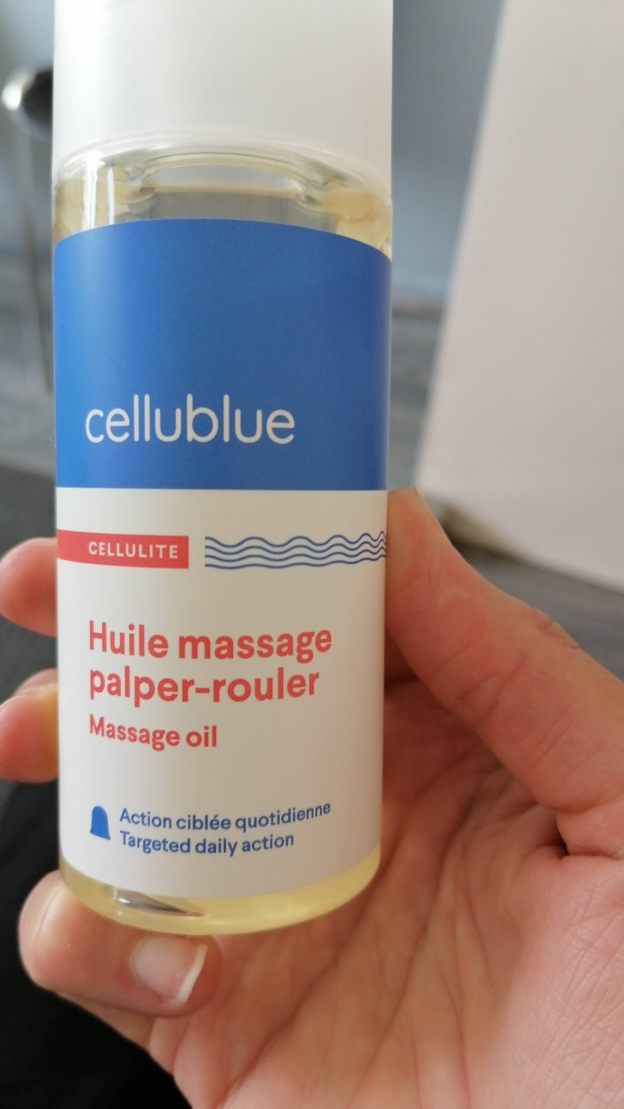 Composition CELLUBLUE Cellulite - Huile massage palper-rouler