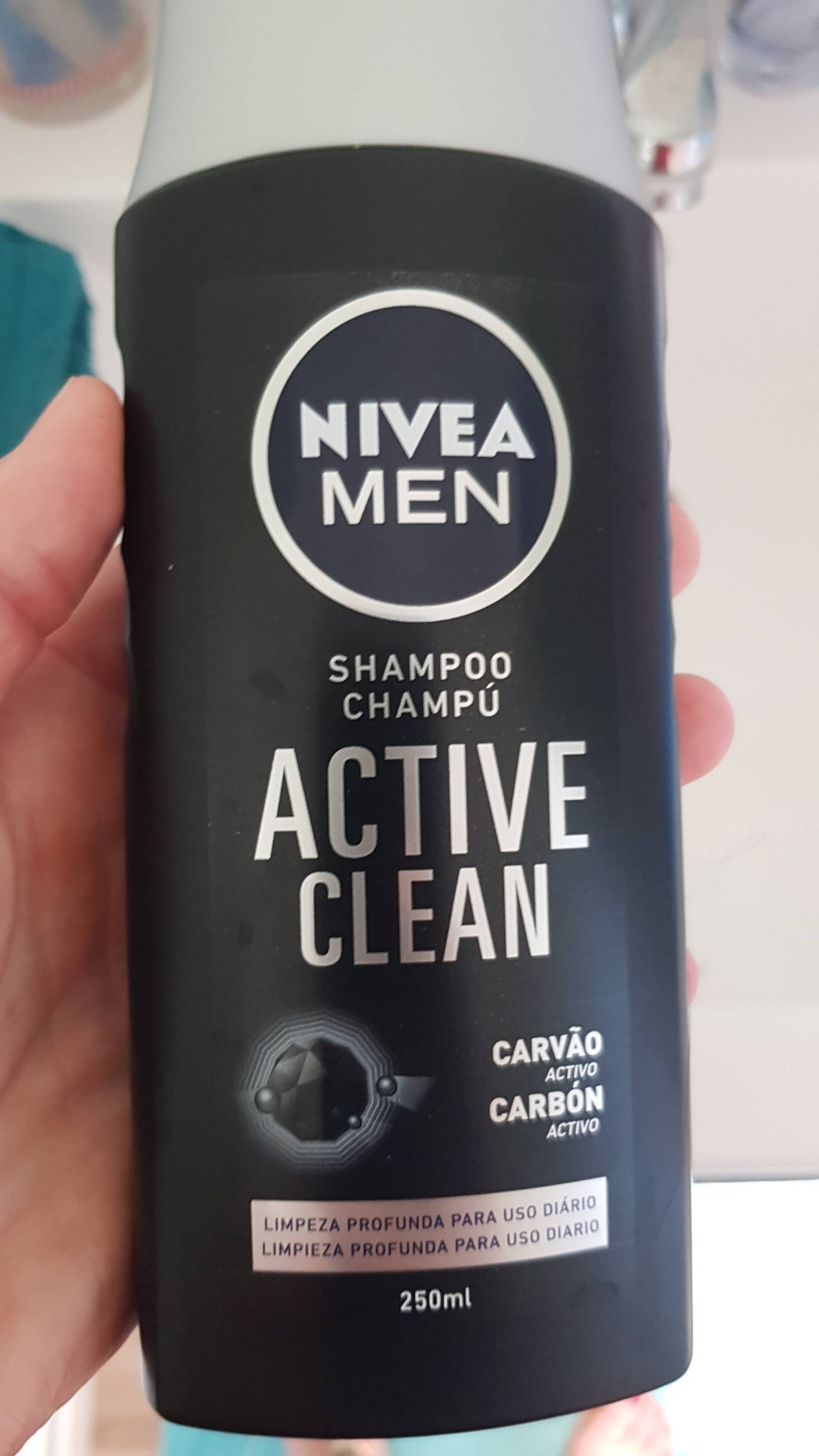 NIVEA - Men active clean - Shampoo