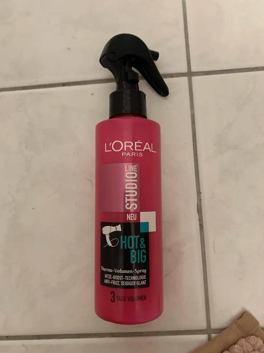 L'ORÉAL PARIS - Neu studio line - Hot & big spray