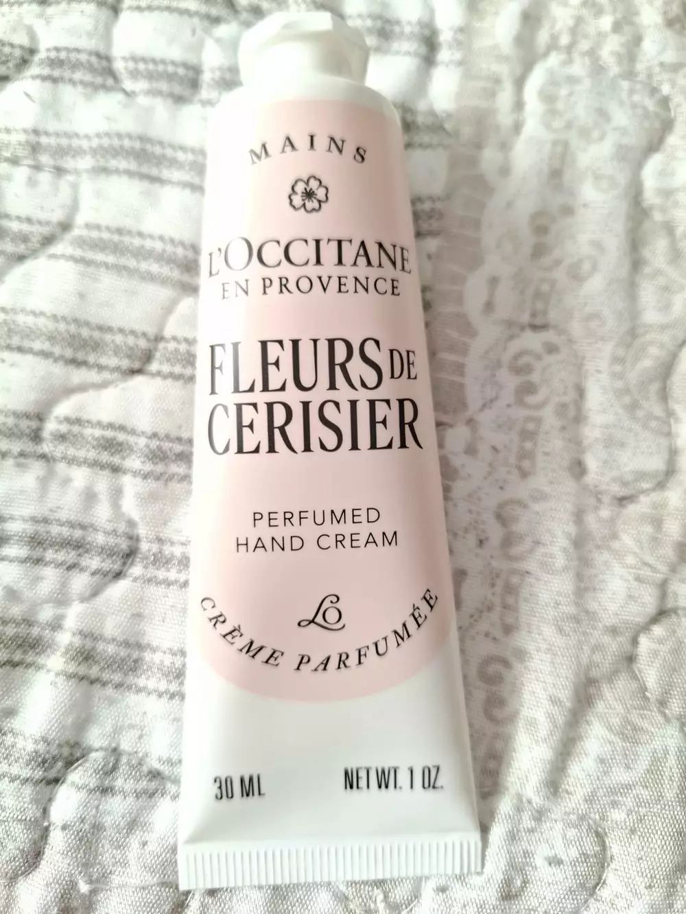 L'OCCITANE EN PROVENCE - Fleurs de cerisier - Perfumed hand cream