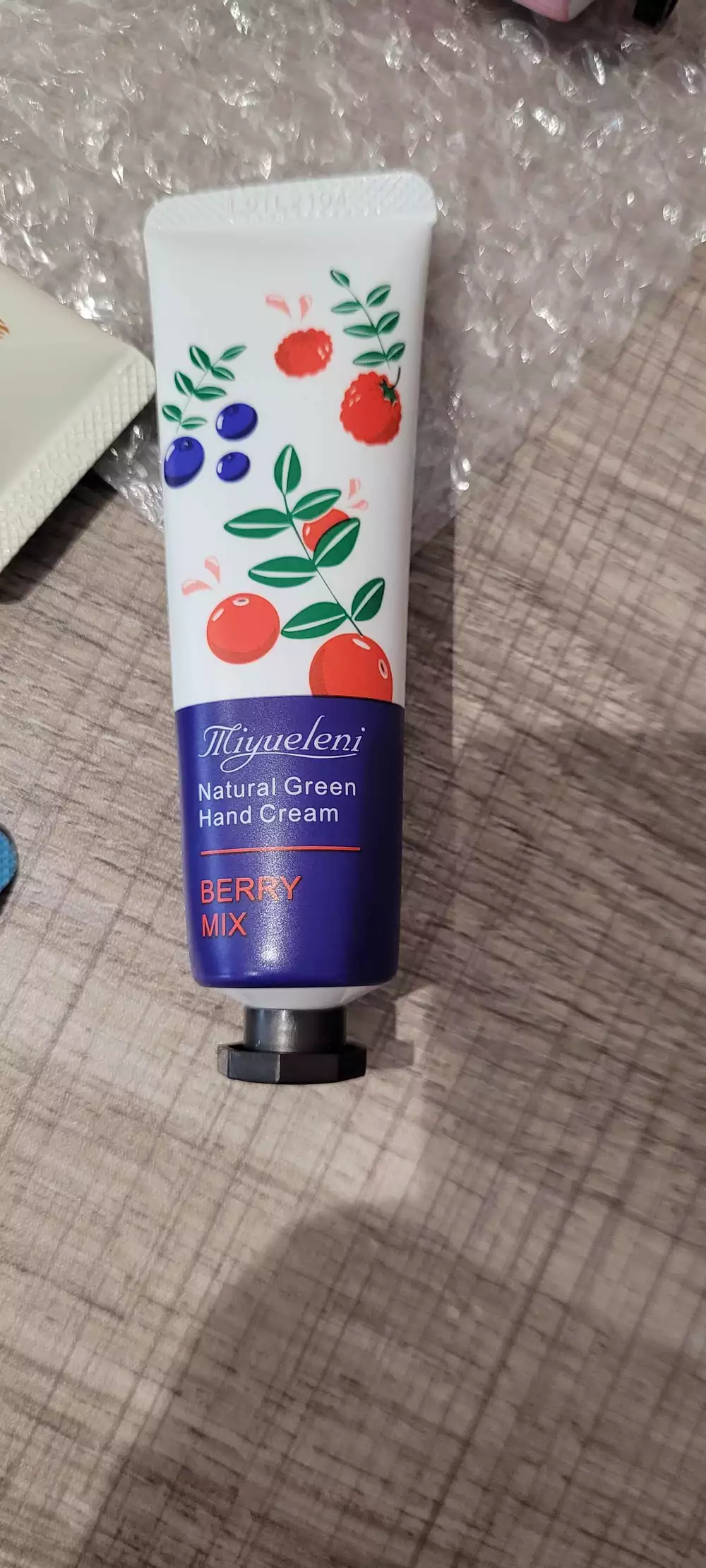 MIYUELENI - Berry mix Natural green - Hand cream