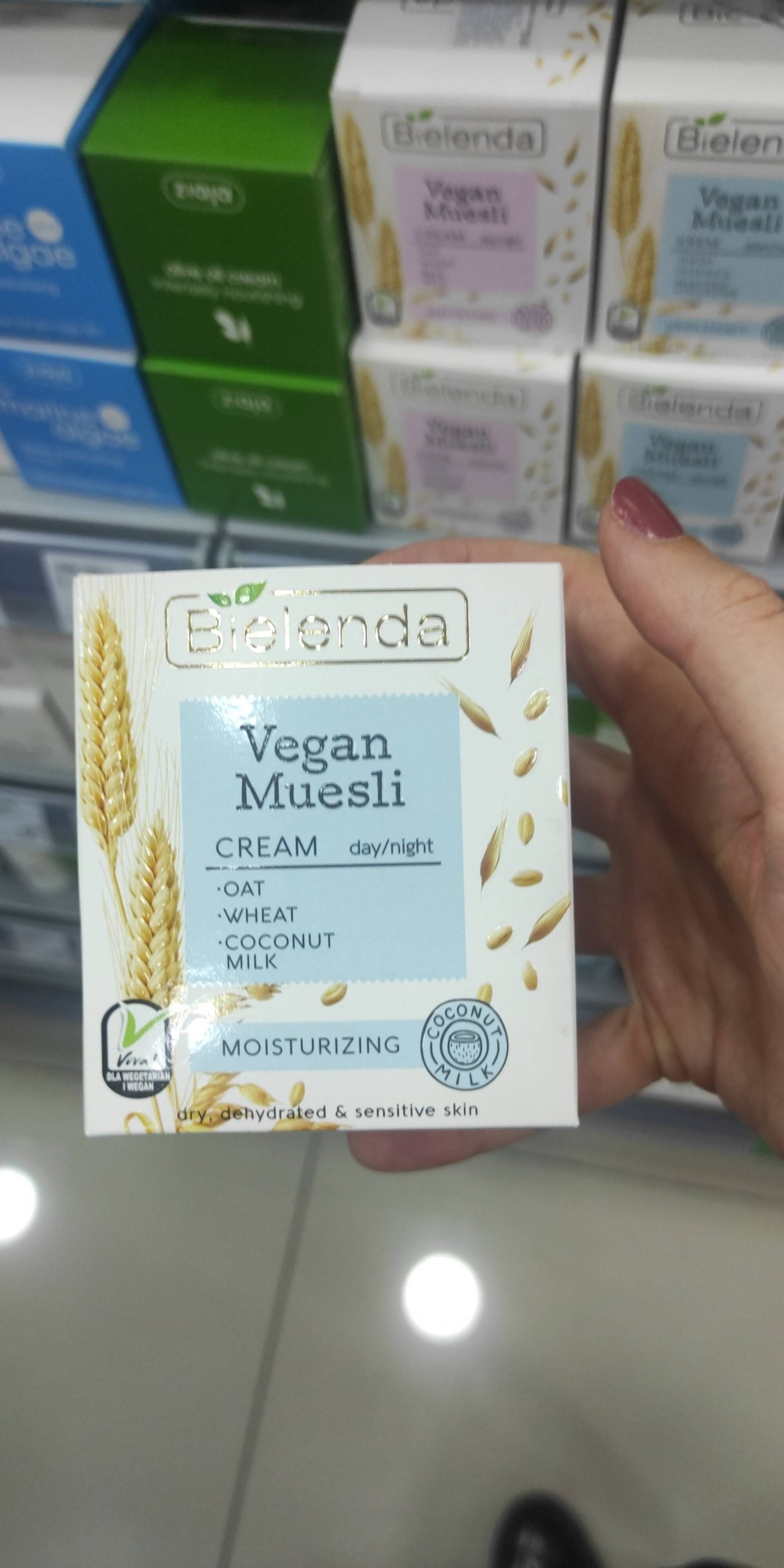 BIELENDA - Vegan muesli - Cream moisturizing day/night