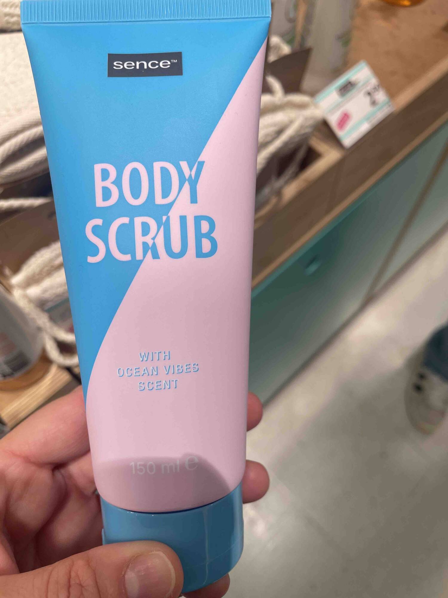 SENCE - Body scrub with ocean vibes scent