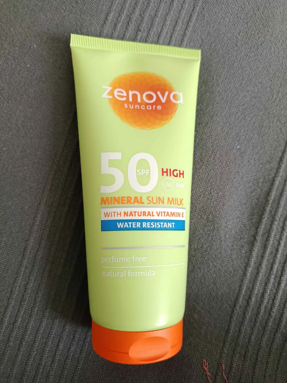 ZENOVA - Mineral sun milk with natural vitamin E SPF50