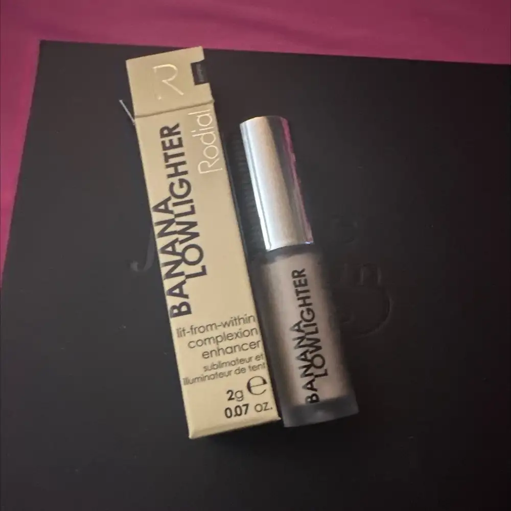 RODIAL - Banana lowlighter - Sublimateur et illuminateur de teint