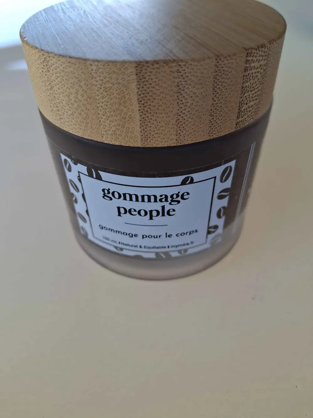 MIRA - Gommage people - Gommage pour le corps