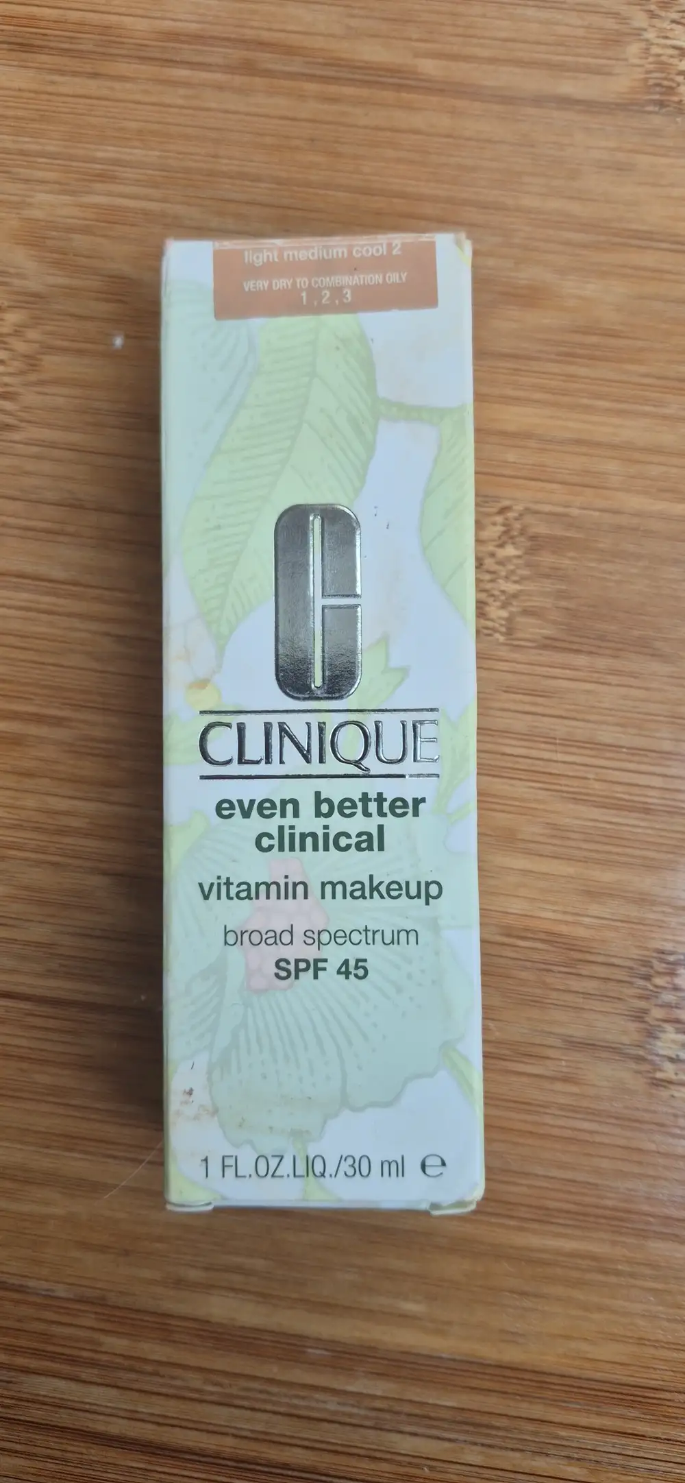 CLINIQUE - Even better clinical - Vitamin makeup SPF 45