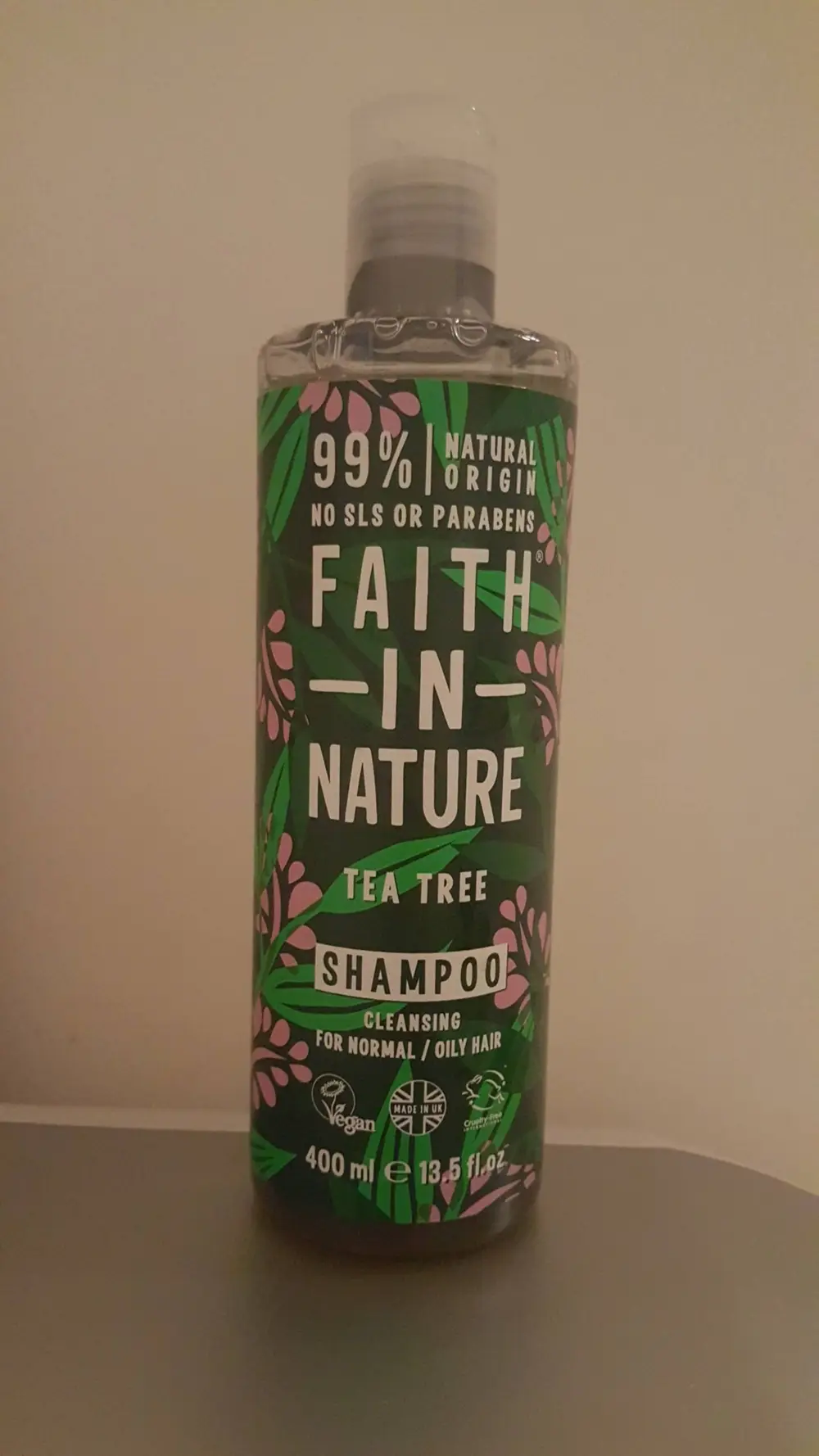 FAITH IN NATURE - Tea tree - Shampoo