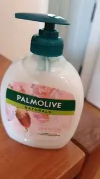 PALMOLIVE - Lait & amande - Crème lavante pour les mains