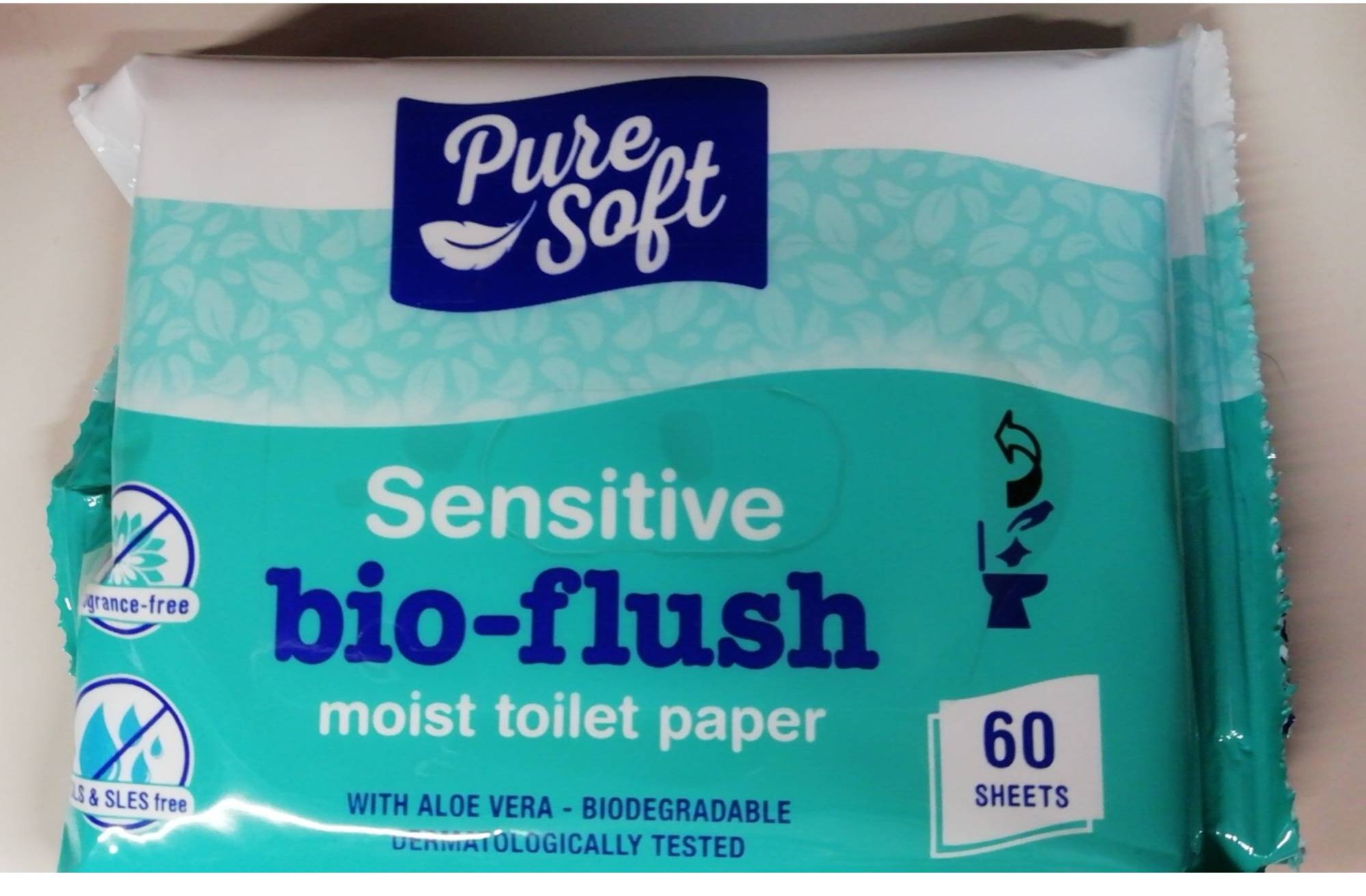 papier toilette humide de chez lotus Stock Photo