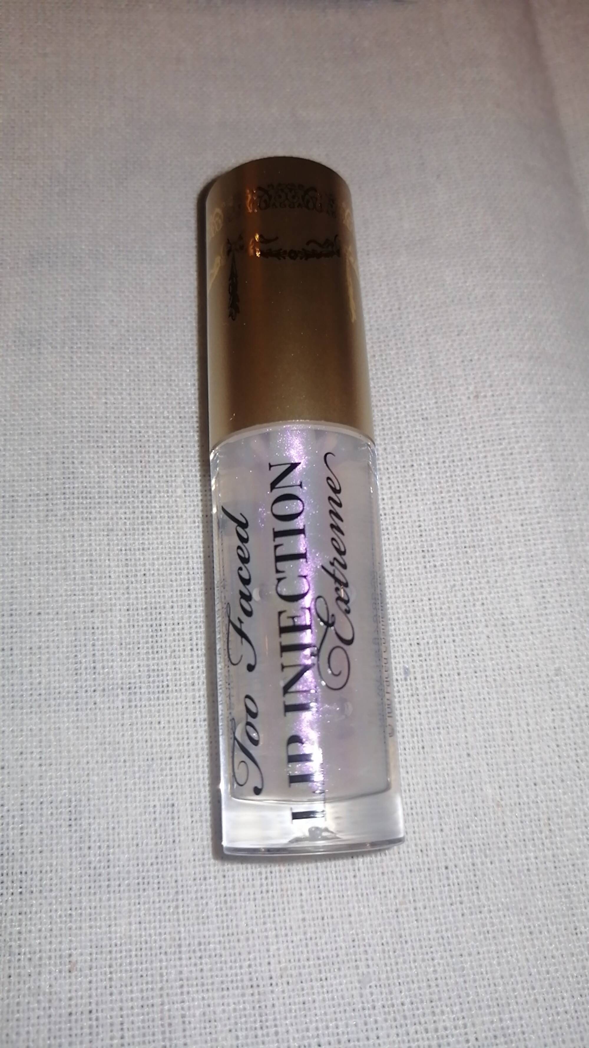 TOO FACED - Lip injection extreme