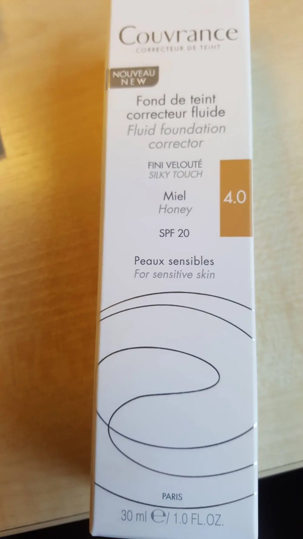 AVÈNE - Couvrance - Fond de teint correcteur fluide 4.0 SPF 20