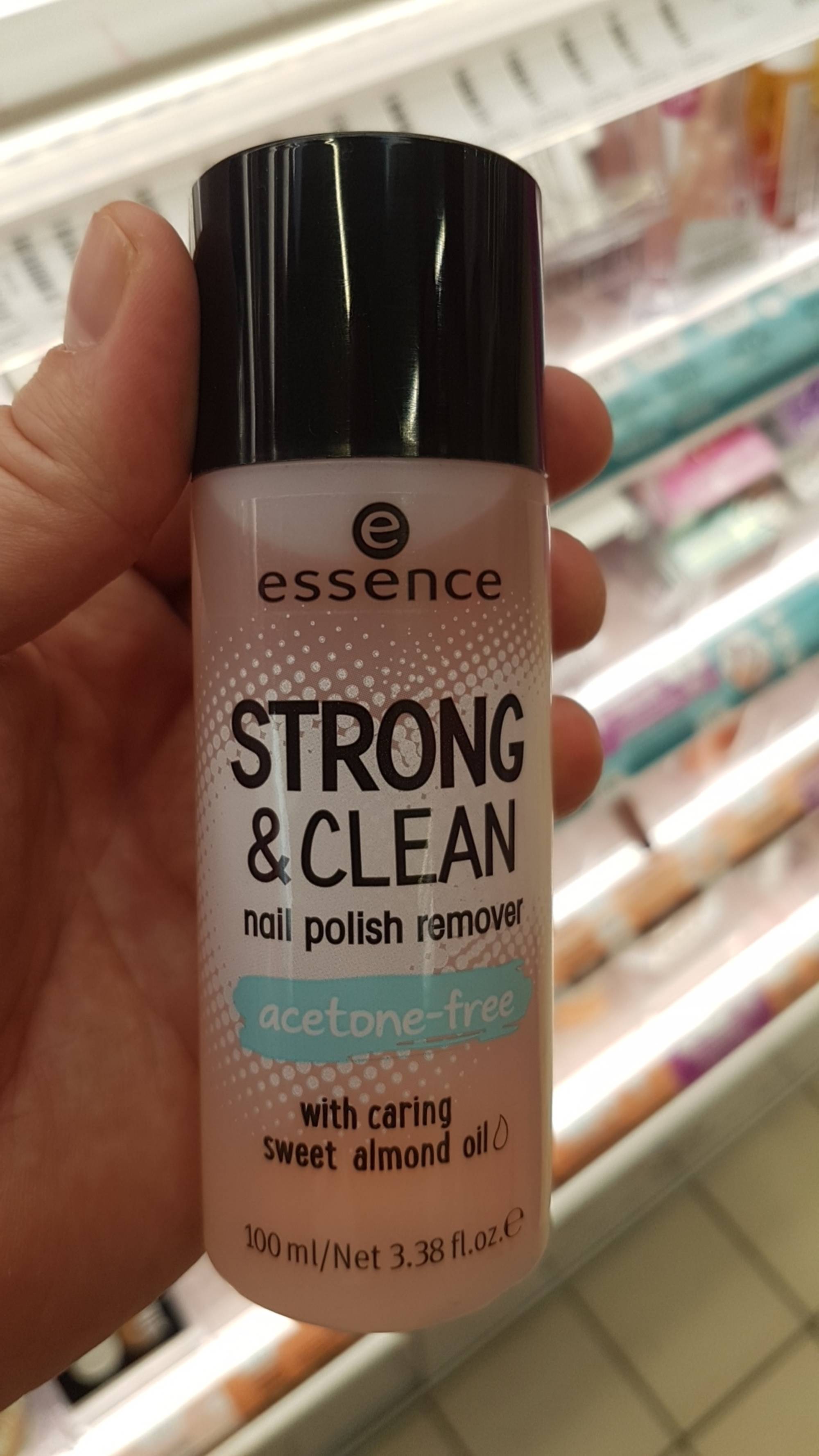 ESSENCE - Strong & clean - Nail polish remover