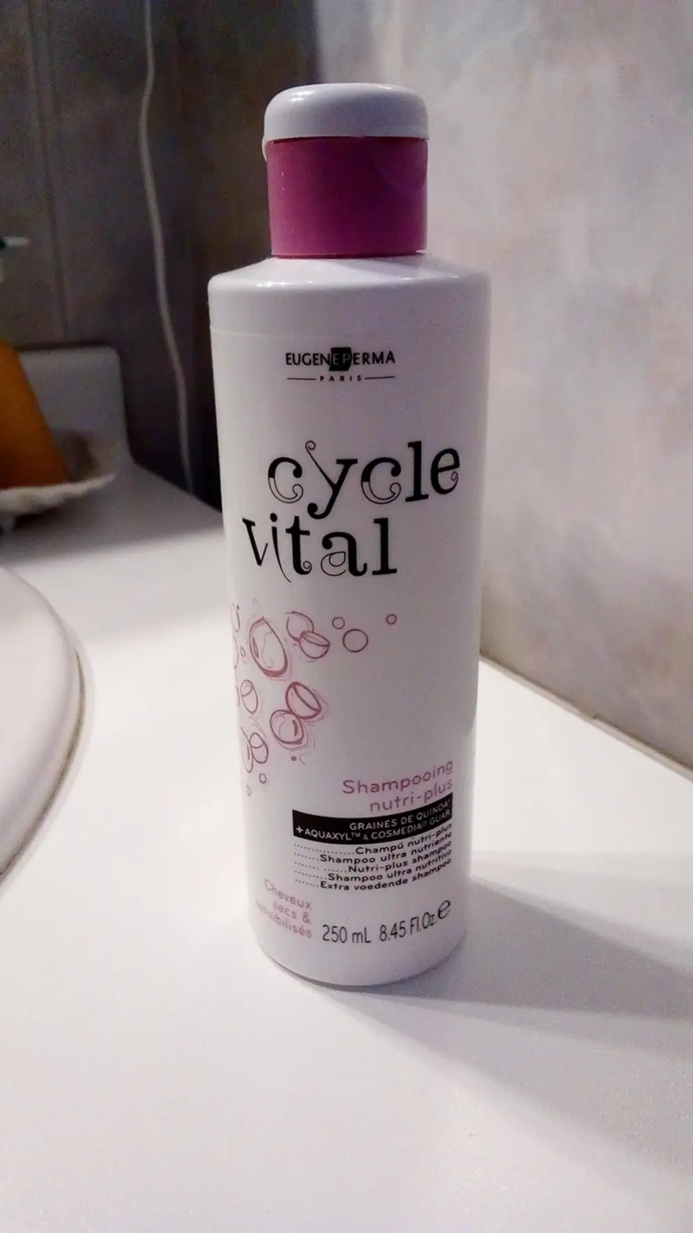 EUGENE PERMA PARIS - Cycle vital - Shampooing nutri plus 