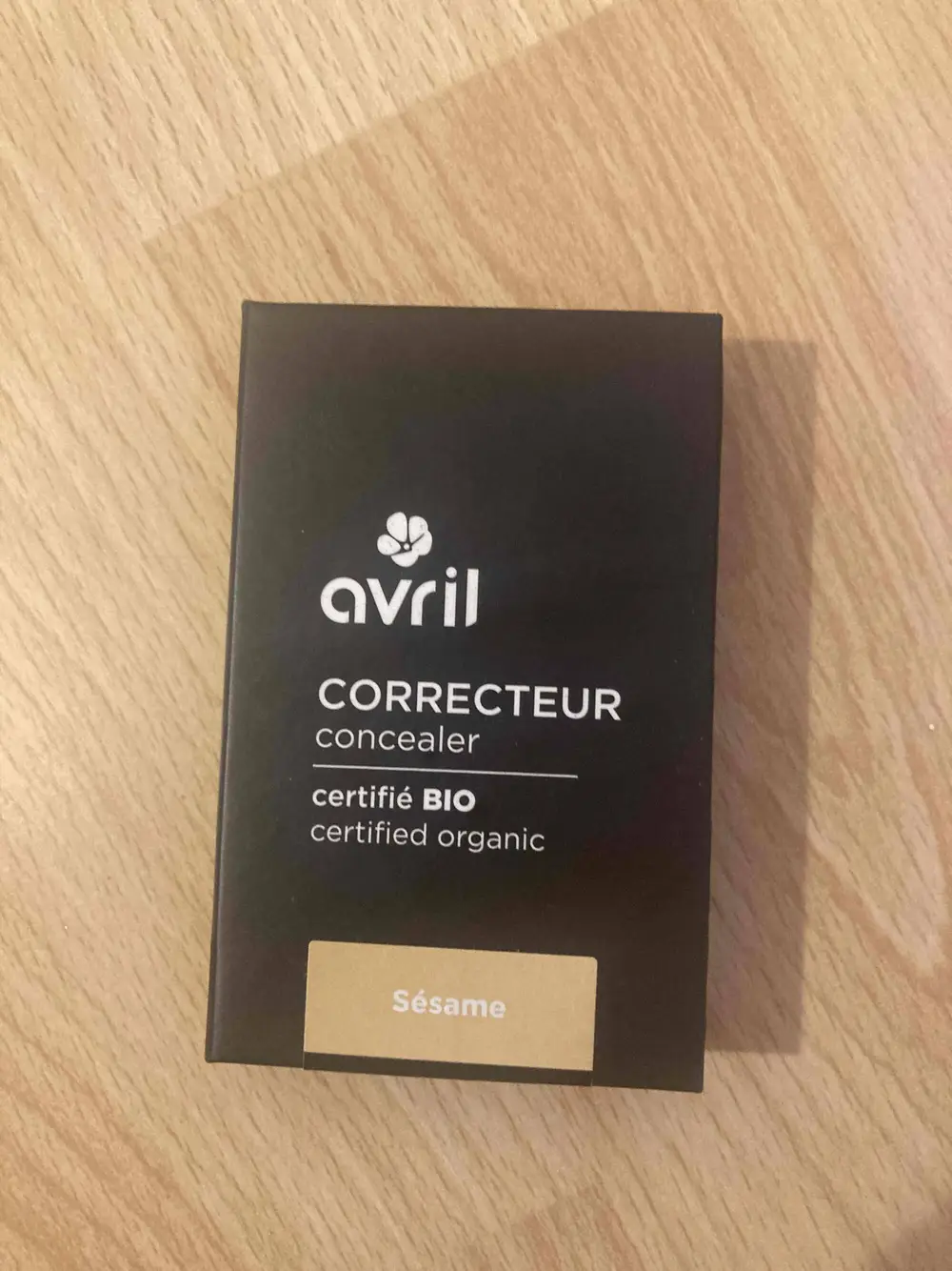 AVRIL - Correcteur sésame - Anti-cerne