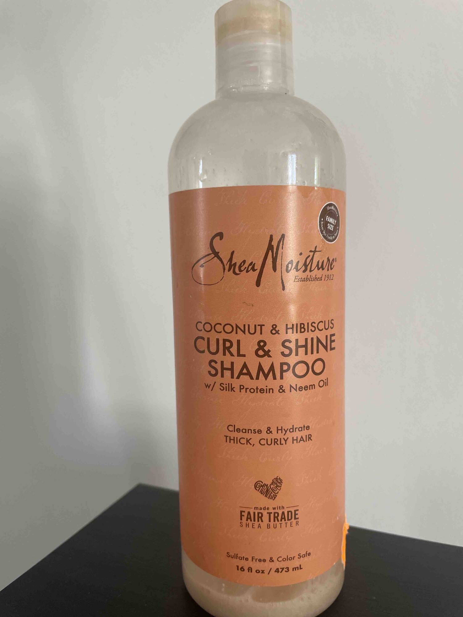 SHEA MOISTURE - Coconut & hibiscus - Curl & shine shampoo