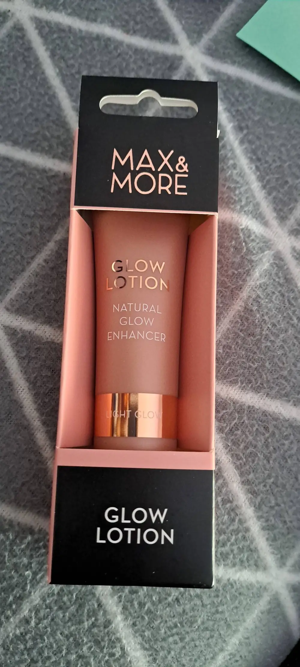 MAX & MORE - Glow lotion natural light