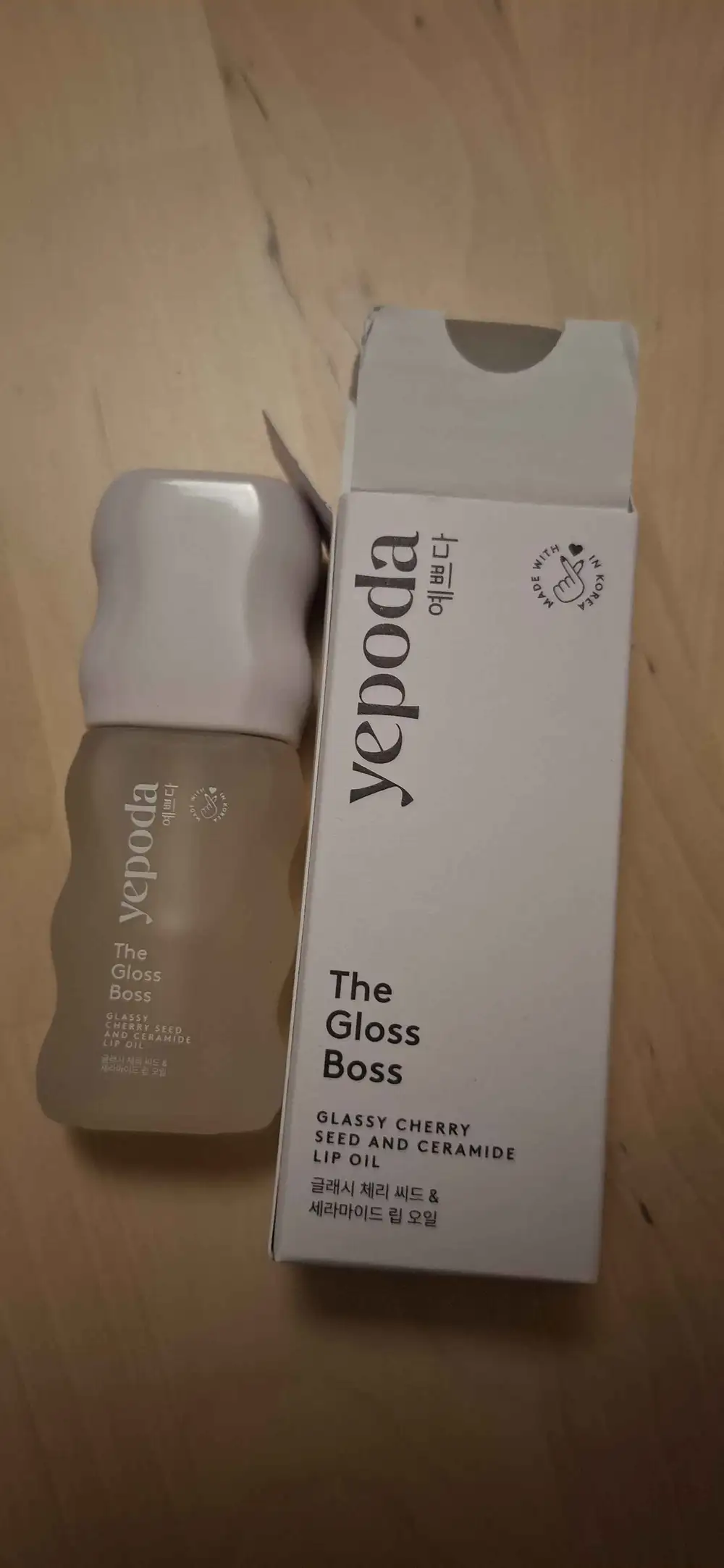 YEPODA - The gloss boss - Glassy cherry seed and ceramide lip oil