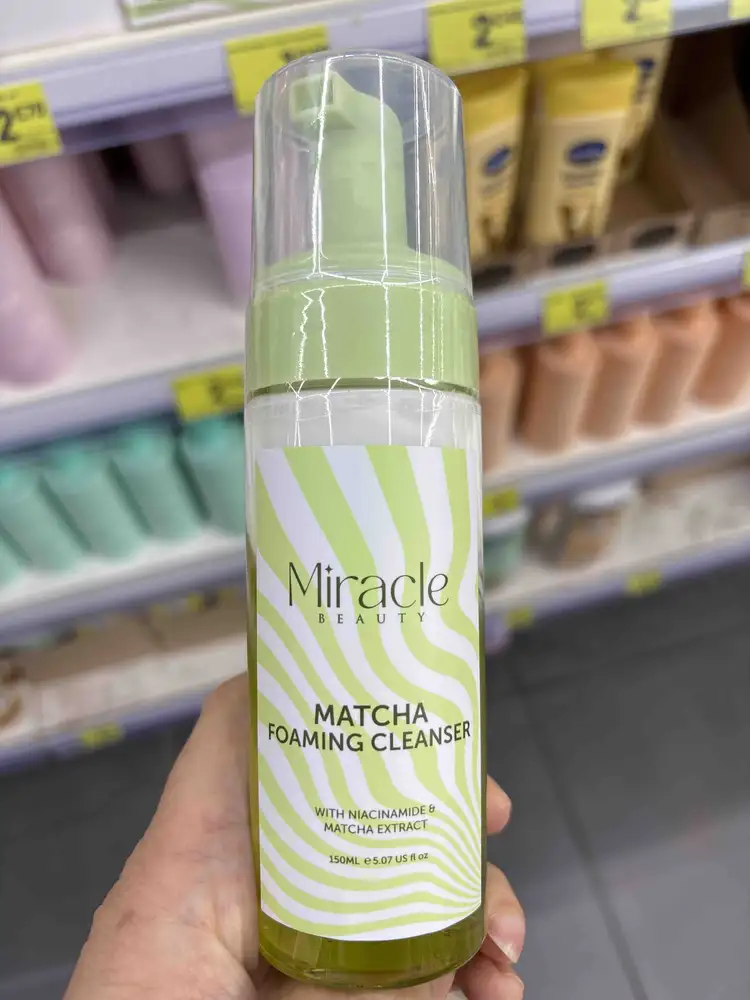 MIRACLE BEAUTY - Matcha foaming cleanser