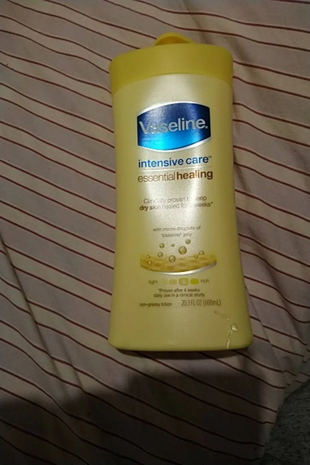 VASELINE - Intensive care - Essential healing lotion