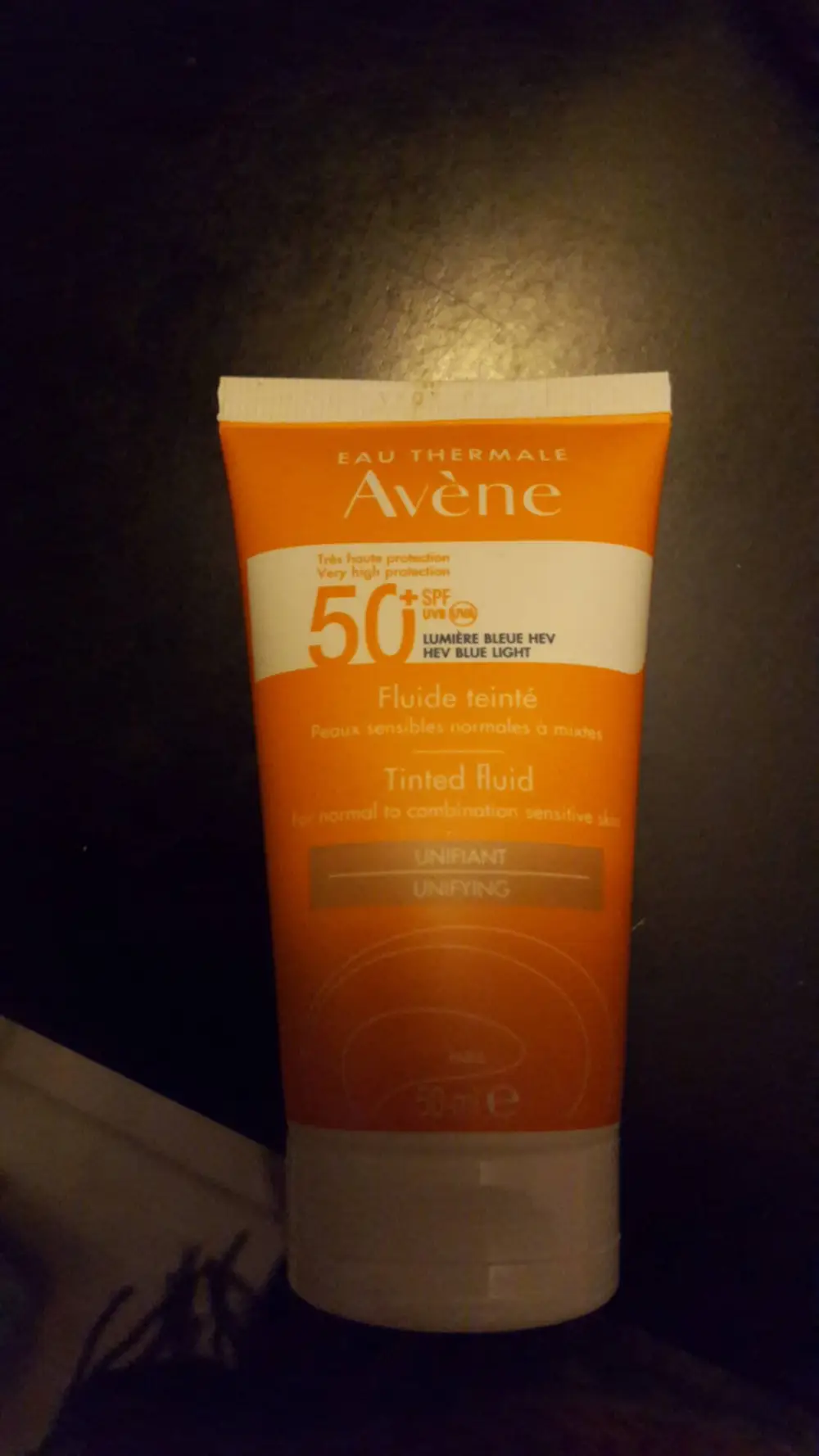 AVÈNE - Eau thermale - Fluide teinté SPF 50+