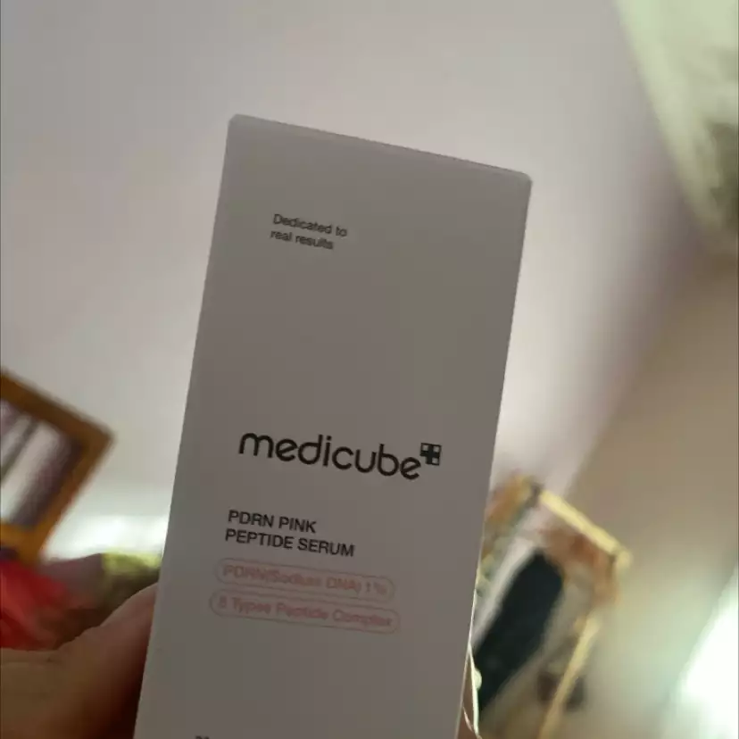 MEDICUBE - PDRN pink peptide serum