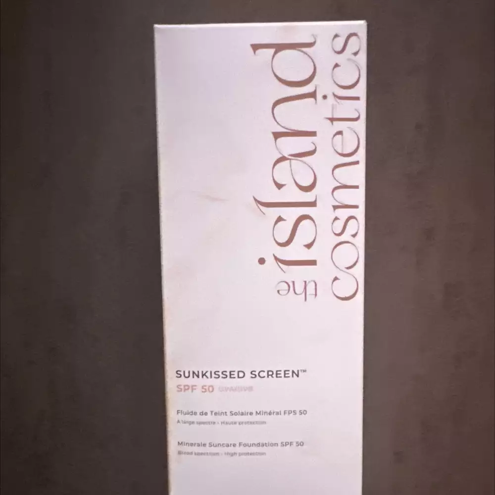 THE ISLAND COSMETICS - Sunkissed screen - Fluide de teint solaire FPS 50