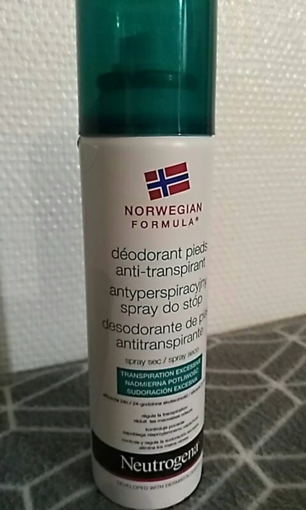 NEUTROGENA - Déodorant pieds anti-transpirant