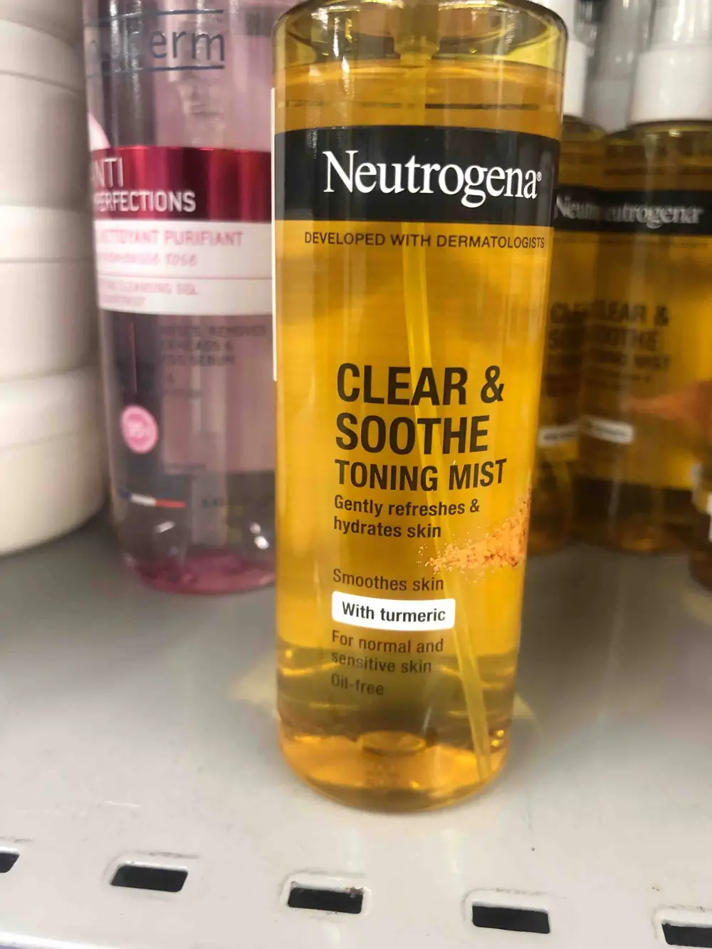 NEUTROGENA - Clear & soothe toning mist