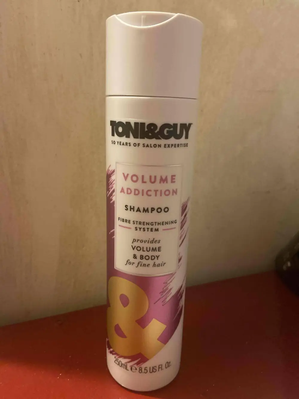 TONI & GUY - Volume addiction - Shampoo