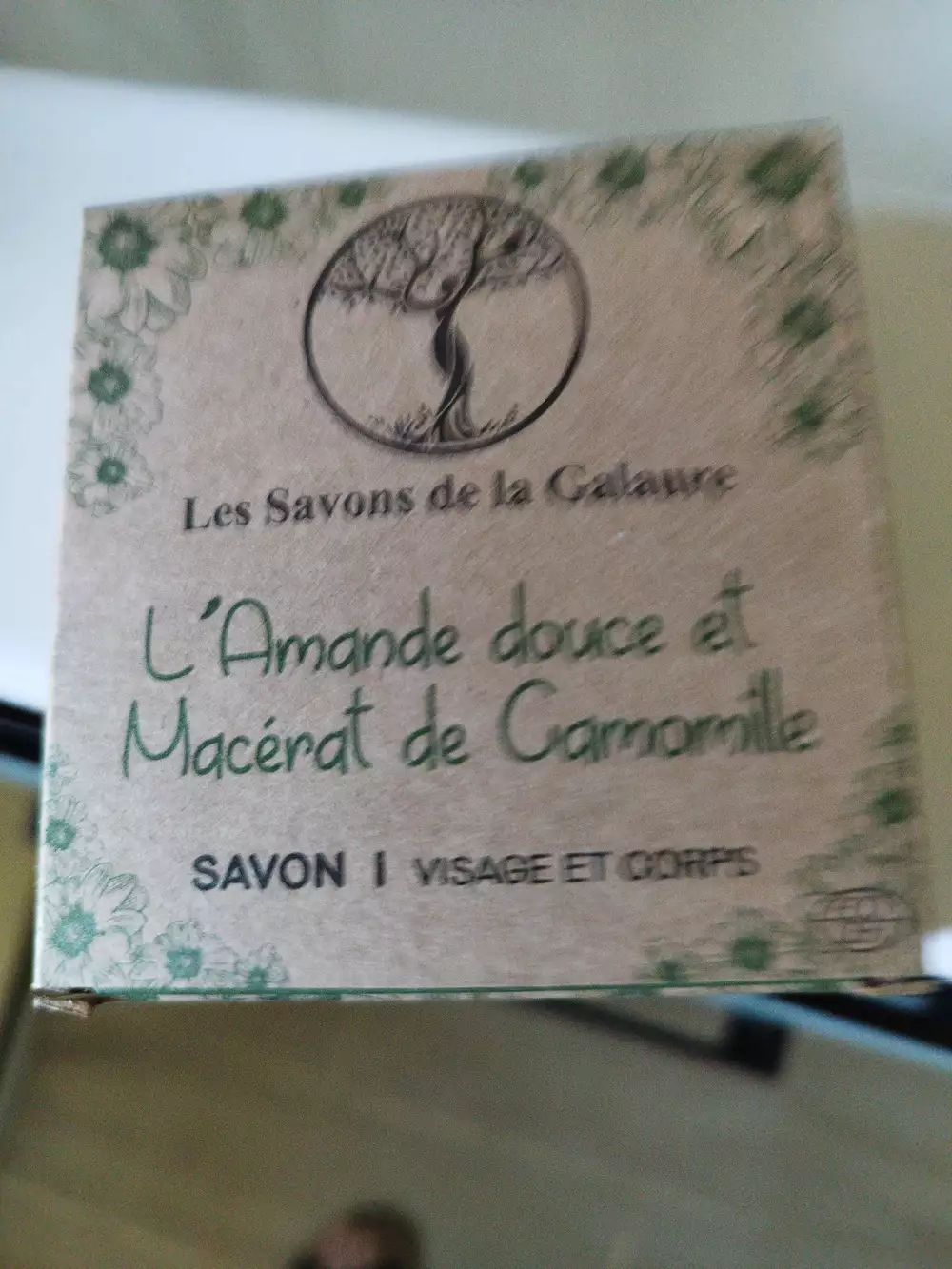 LES SAVONS DE LA GALAURE - L'amande douce et macérât de camomille - Savon visage et corps