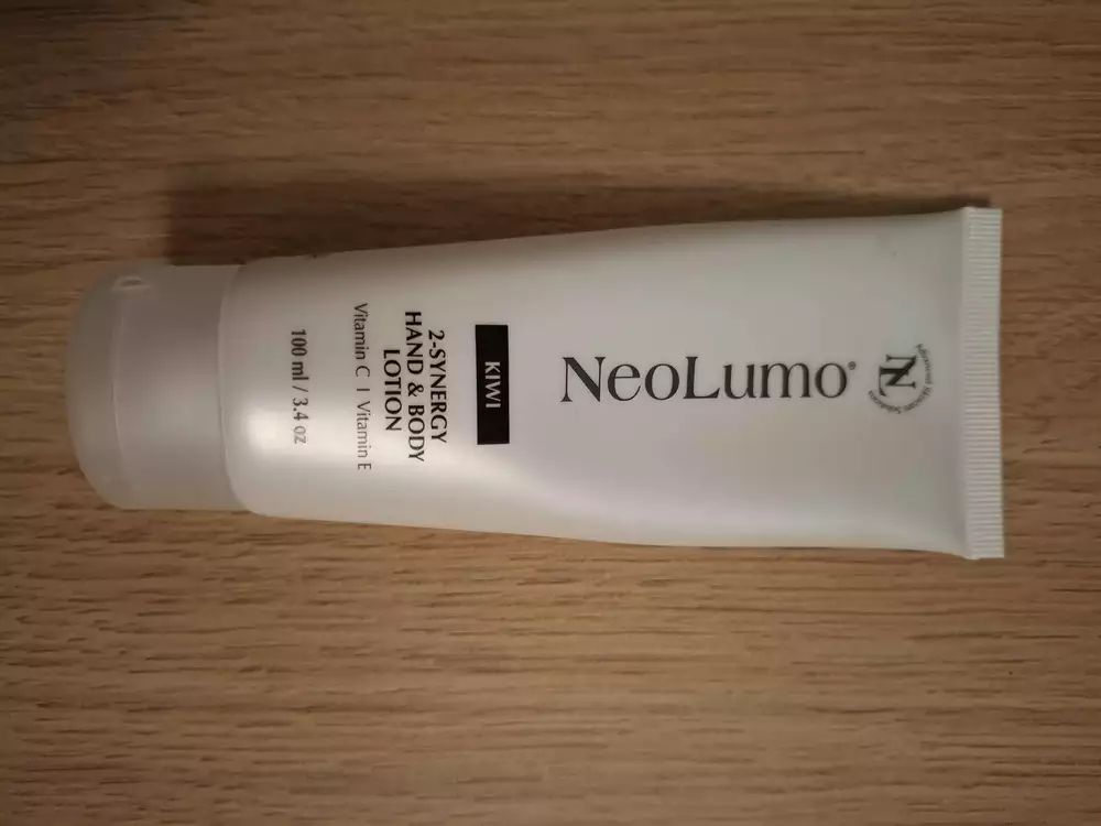 NEOLUMO - 2-Synergy hand & body lotion kiwi
