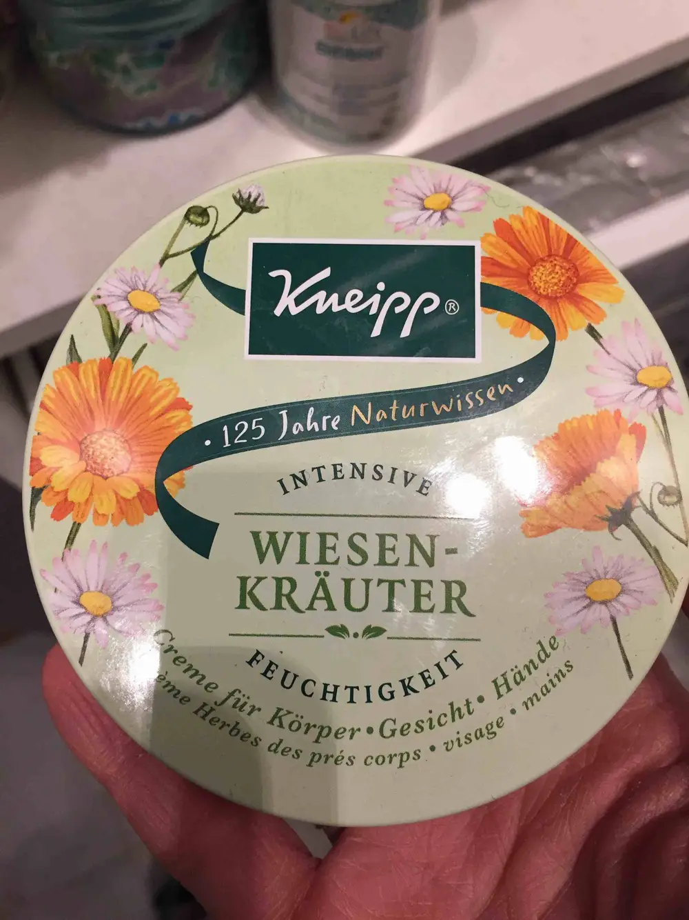 KNEIPP - Wiesen-Kräuter feuchtigkeit - Creme für körper