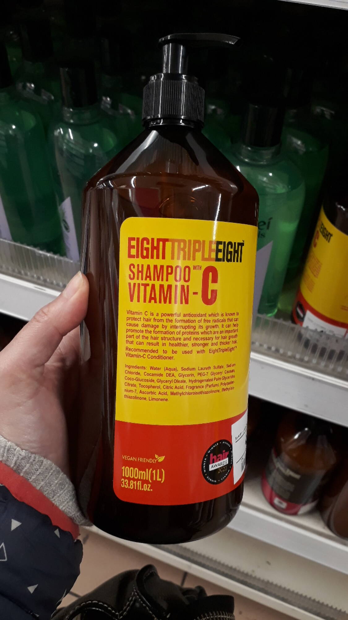 EIGHT TRIPLE EIGHT - Shampoo vitamin-C