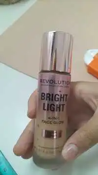 REVOLUTION - Bright light - Illuminateur visage 4 en 1