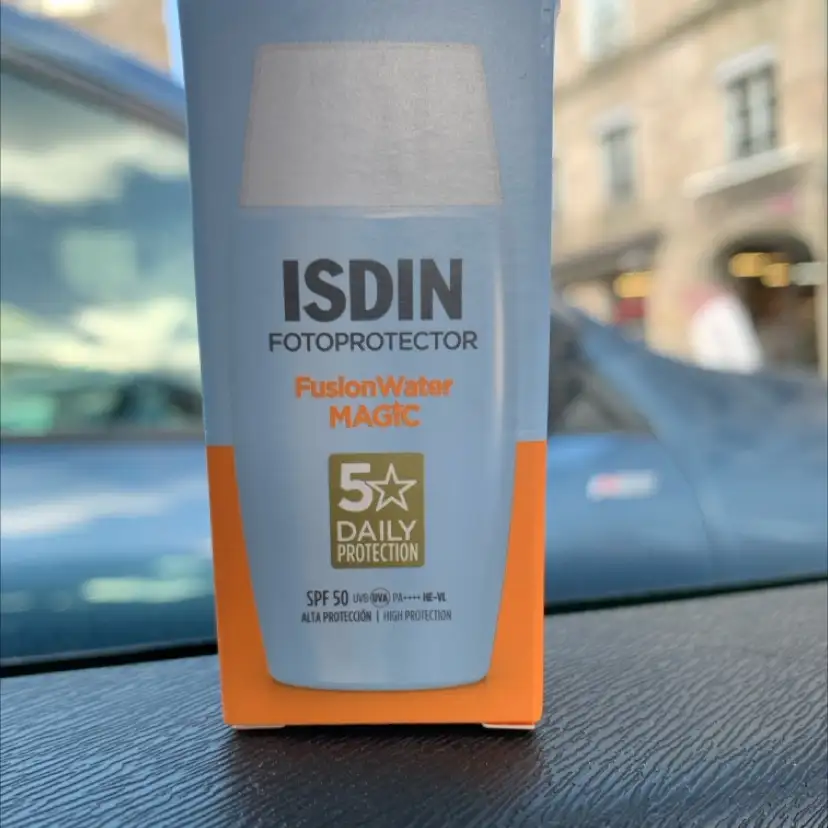 ISDIN - Fotoprotector fusionwater magic SPF50